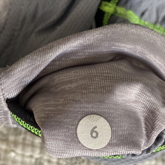 Lululemon bike shorts - Picture 4 of 4